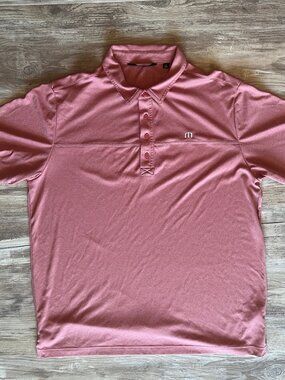 Travis Mathew Polo Shirt Mens XL Light Red Short Sleeve Logo Golf Preppy Casual